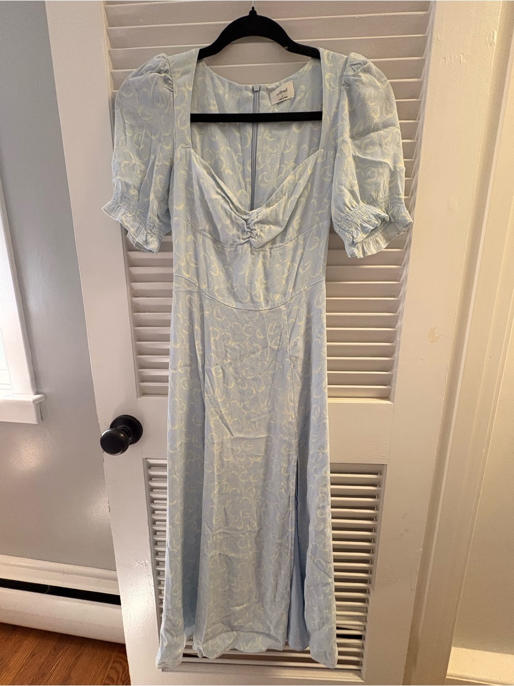 Wilfred Light Blue Puff-Sleeve Jacquard Midi Dress